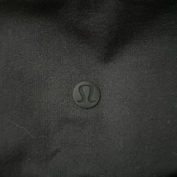 Lululemon Capri Leggings Mesh Cutout Side Accents Black Size 2 - Picture 5 of 6